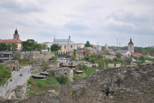 Zůna zdůrazňuje efektivitu výdajů na obranu, Hrad hostí Macinku